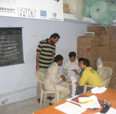 Mathew from MESH conducting a Fair Trade Plus Training in Agra