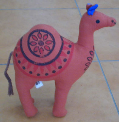 H024 Pink camel