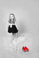 Lydia and the red shoes
