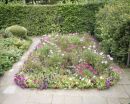 Garden of Anne Hathaway's Cottage 