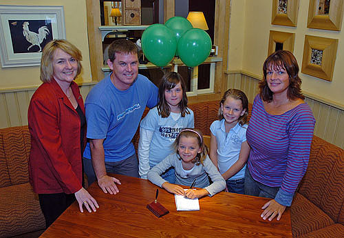 Katie King - Winner of Harvester Restaurants Make-A-Wish competion - Portsmouth - Nov 2006 