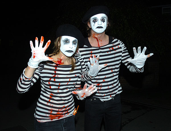 Elliott and Sarah - Halloween 2009