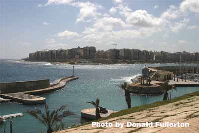Spinola Bay, Malta