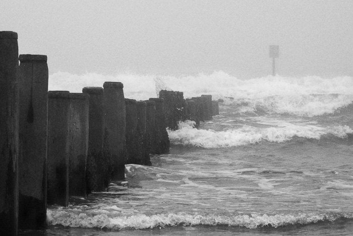 Misty breakwater (mono)
