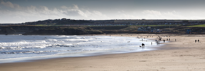 IMAGE: http://www1.clikpic.com/geofflove/images/South%20shields%20pano%201.jpg