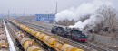 By 1430, the snow has melted, 1583 and 0612 arrive for shunting duties at Baiyin.