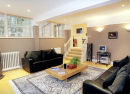 coach house