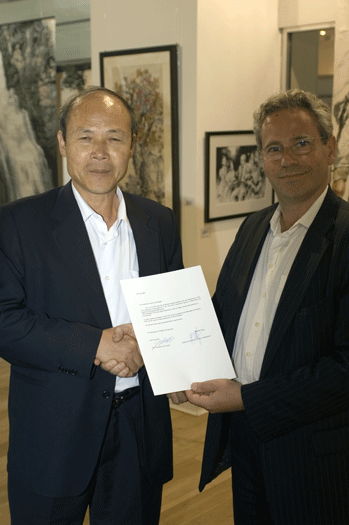 David Heather receives 
sole distributor agreement