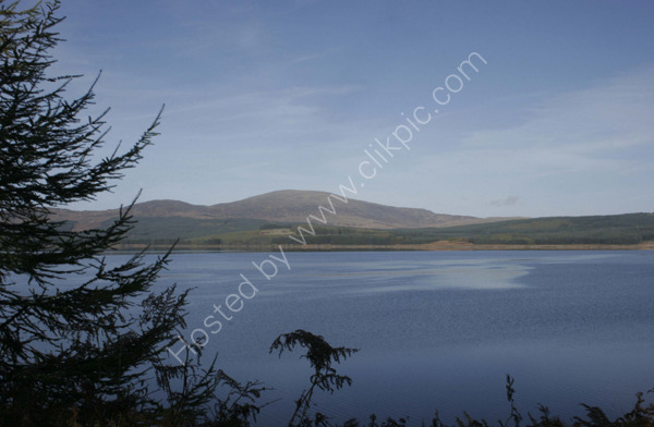 Clatteringshaws Loch