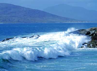 81 Borve waves breaking