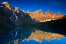 Lac Moraine au lever du soleil
