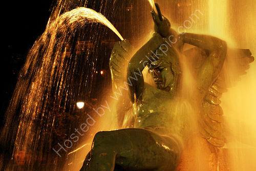 Swann Fountain gold
