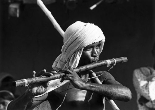 Village flautist in upland Bihar