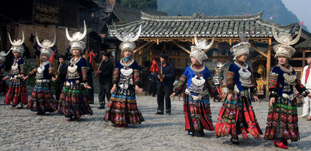 DANCING-IN-THE-STREET