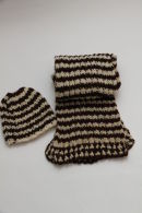 100% organic wool hand knitted scarf and knitted hat
Colours: ecru and brown
�19.99