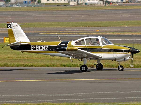 Fuji FA-200-160   G-BCNZ