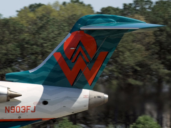 America West Express   CRJ900ER
