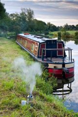 Narrowboat on the Great Ouse
