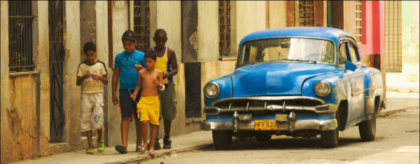 Blue Car Cuba 5