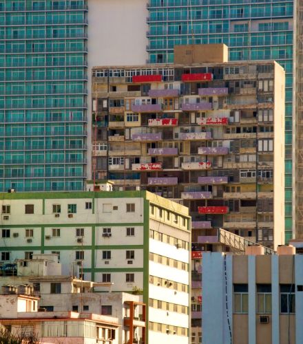Cuban hi-rise